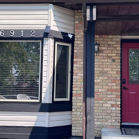 Appartement Calgary-Banff House Close Lrt&Dt&Free Parking Extérieur photo