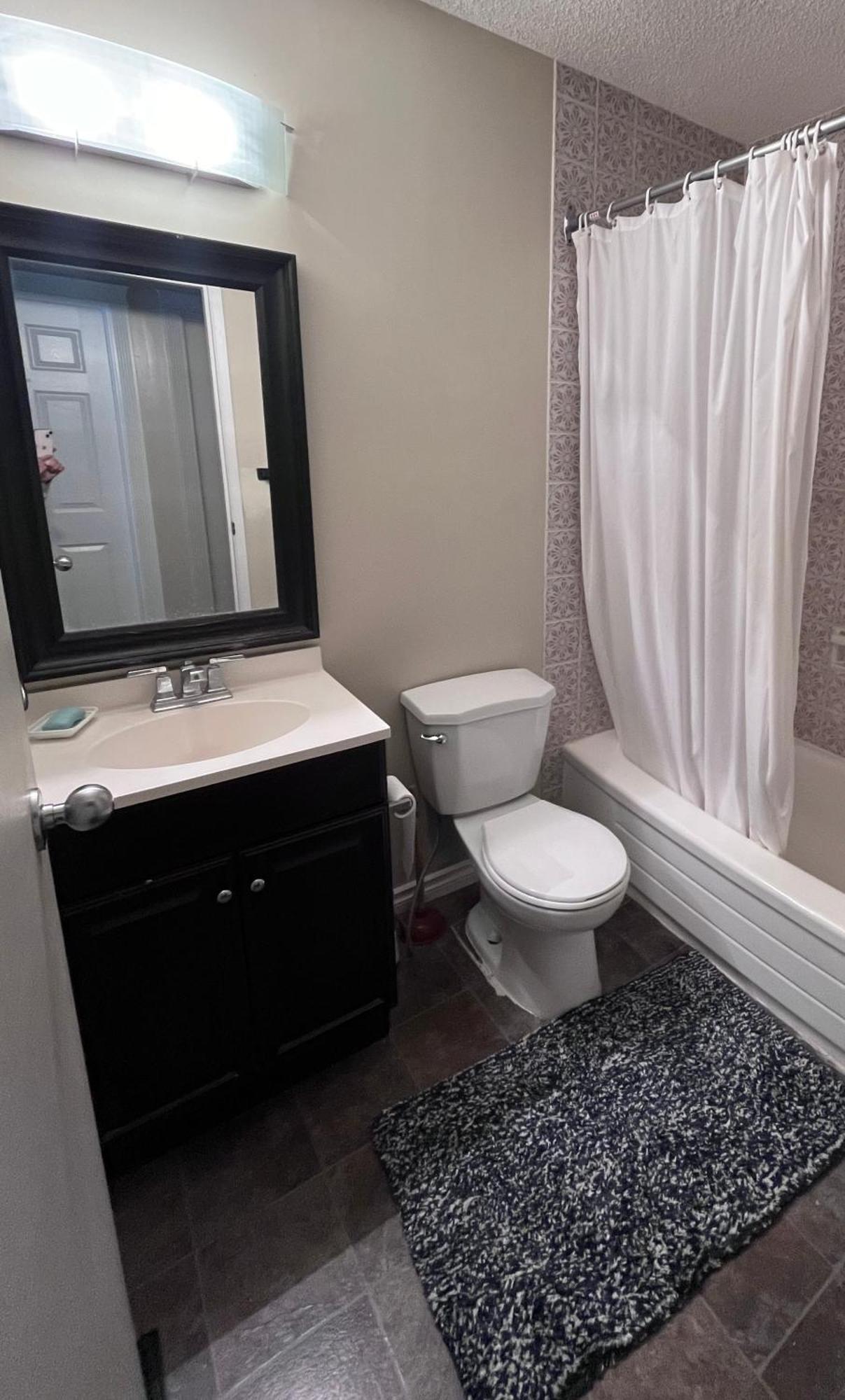 Appartement Calgary-Banff House Close Lrt&Dt&Free Parking Extérieur photo
